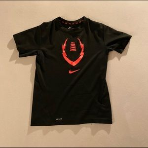 Nike boys Youth large Black and red football shirt